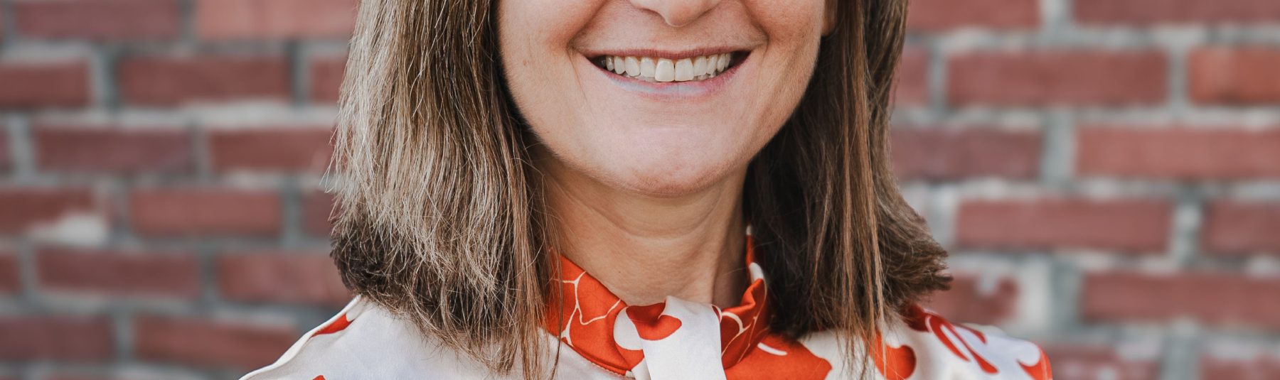 Heidi Helgeson AIA headshot